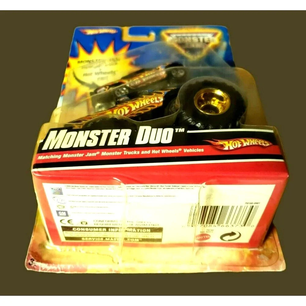 2009 Hot Wheels Monster Jam Matching Monster Truck + Hot wheels Car! Monster Duo